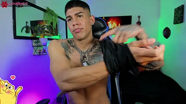 damian_latinxxx (M young) - 😍shirtless my love