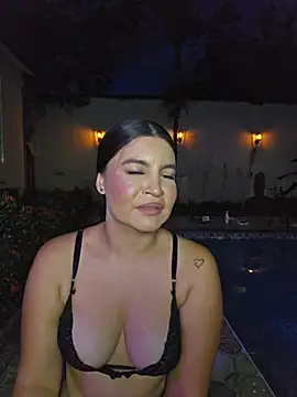 Pretty_Julieta webcam