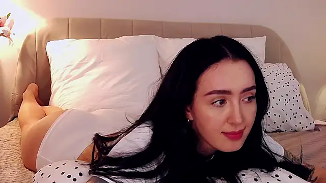 KimKhallifa webcam