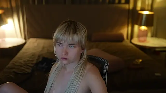 Ava_kiss054 webcam