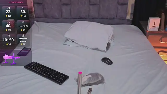 LeoMonnroe webcam