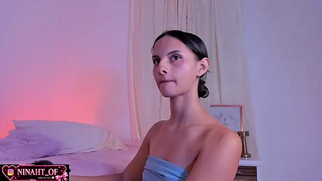 ninaht webcam