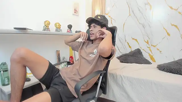 Zayn_Fox32 webcam