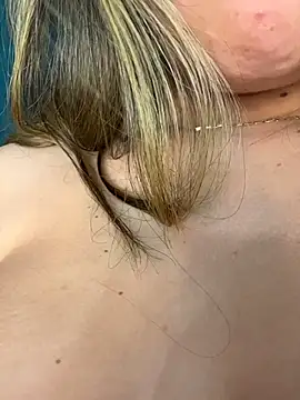Antonella_Julieta webcam