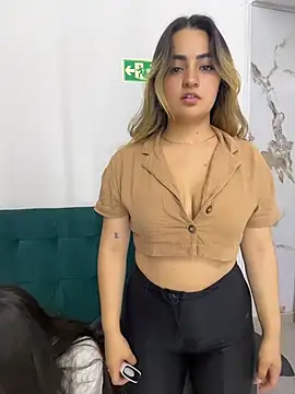 Antonella_Julieta webcam