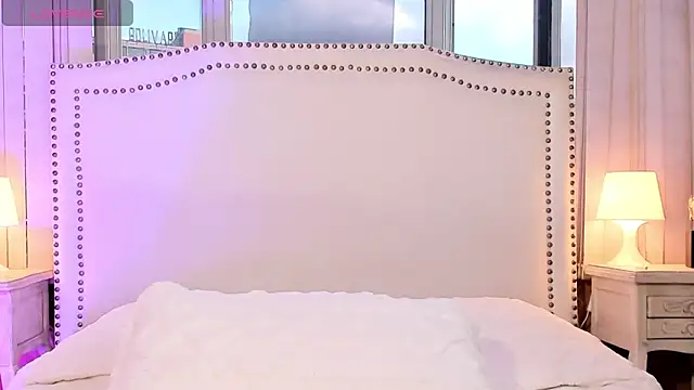 Charlote_Harper webcam