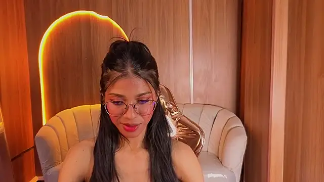 Alina_b_ webcam