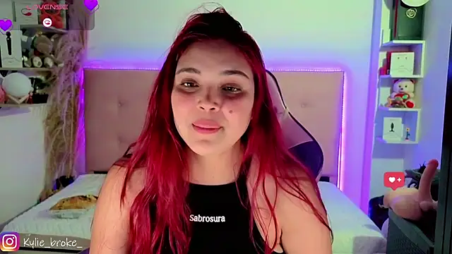 Kylie_brokee webcam