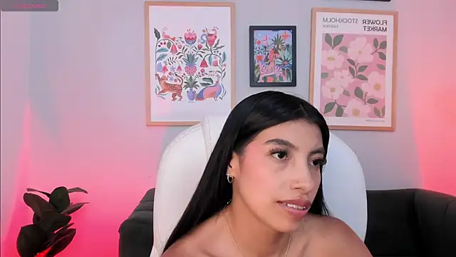 Tiffany_Low webcam