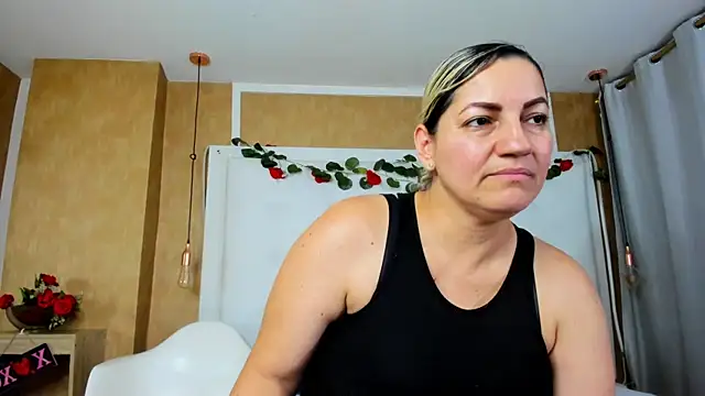 Heidy_milf webcam