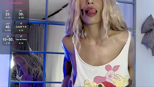 SarahRaynex webcam
