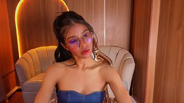 Alina_b_ webcam
