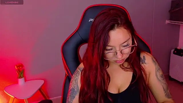 samantha_tattu webcam