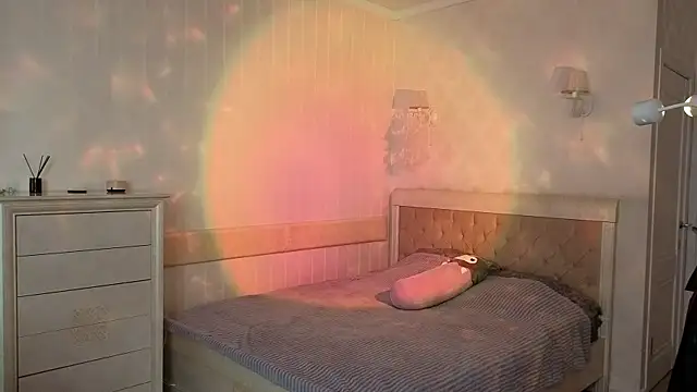 MilaVey webcam