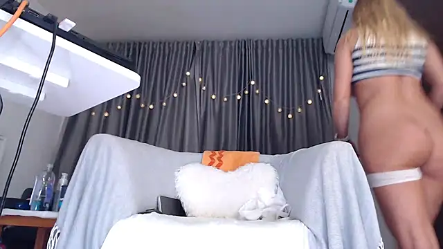 Babe_Licious webcam
