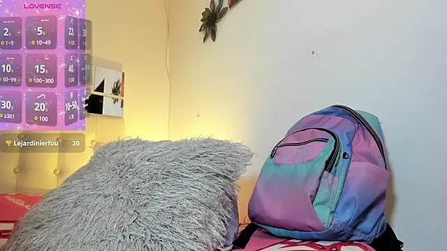 MiaEvans0 webcam