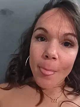 BaileyMFox webcam