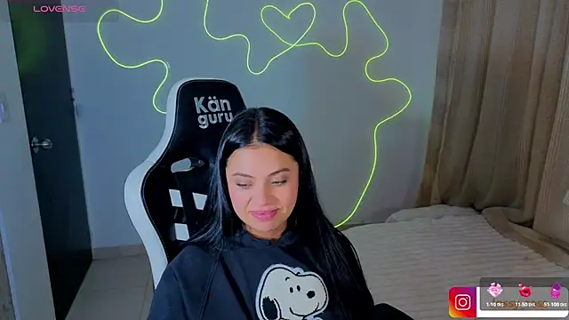 Victoryyy_ webcam
