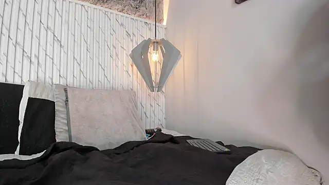 Esmeralda__18 webcam