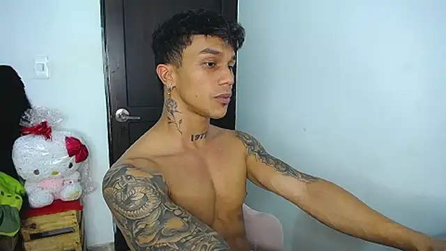 Leonard_Price live sex cam