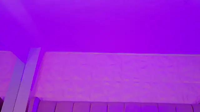MollyBigBoobs12 webcam