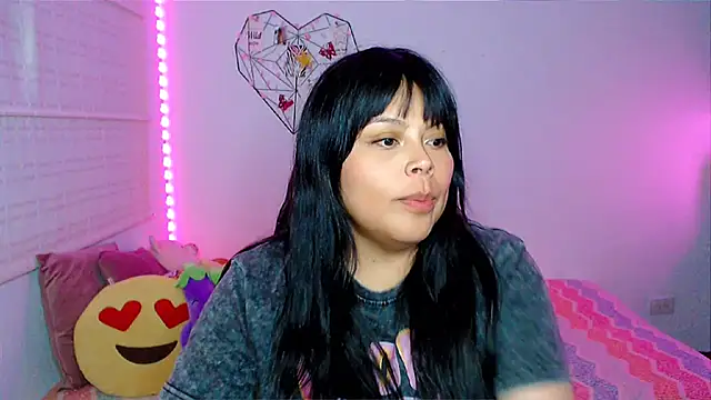 EllieMoonX webcam