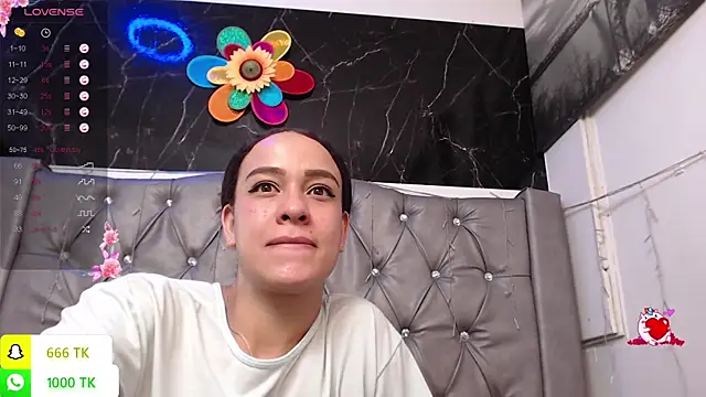 LAILAGUMMY webcam