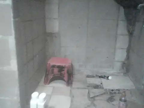 Twoslipperywhenwett webcam