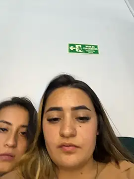 Antonella_Julieta webcam