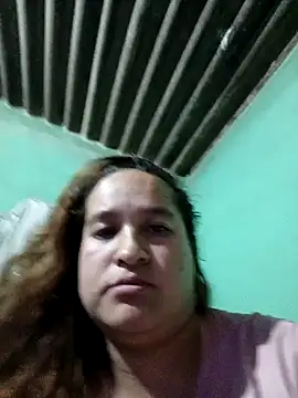 Kira_Phone webcam