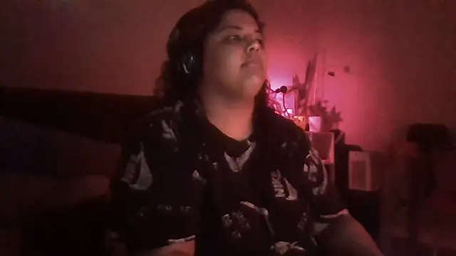 1n0nlythroat webcam