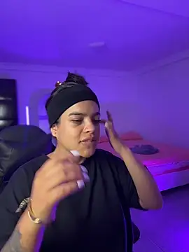 JuanitaMore01 webcam