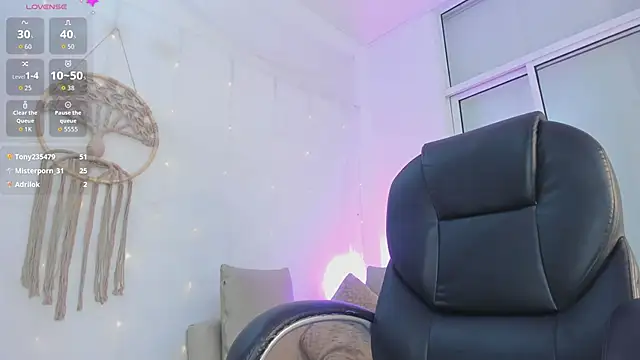 Ginni_charlotte webcam