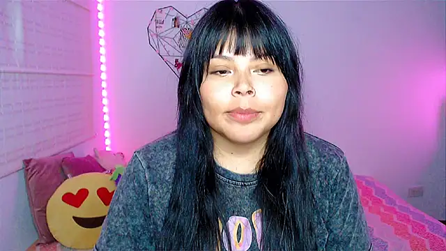 EllieMoonX webcam