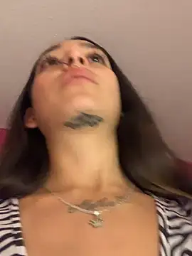 DulceLatinaxo webcam