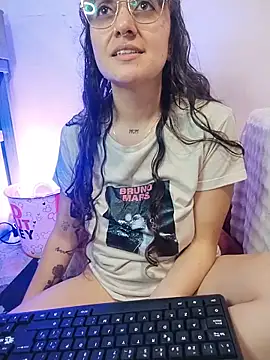 Pinkvixen69 webcam