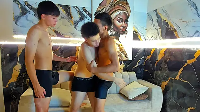 Houseofwarrios webcam