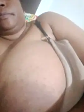 bigtitssxx webcam