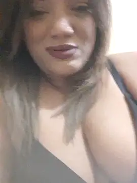 Indianpleasure300 webcam