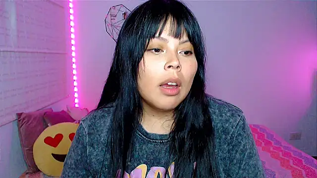 EllieMoonX webcam
