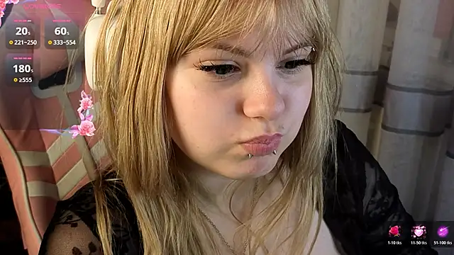 KristiBloom webcam