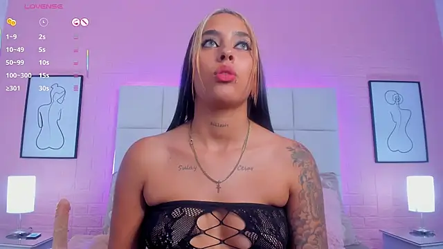 charlotte_kisss webcam
