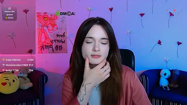 liana_kisses webcam
