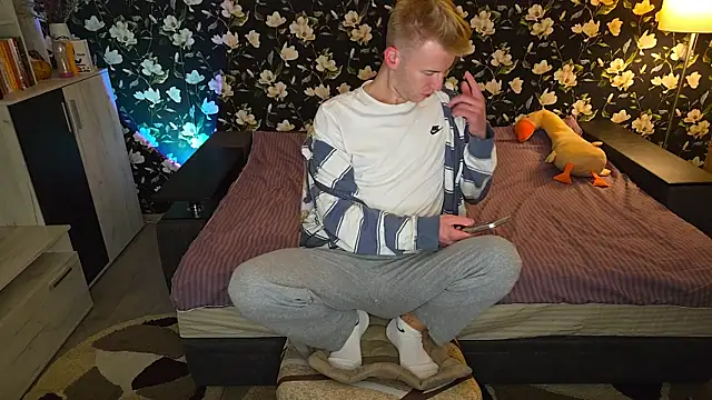 Vuitton live sex cam