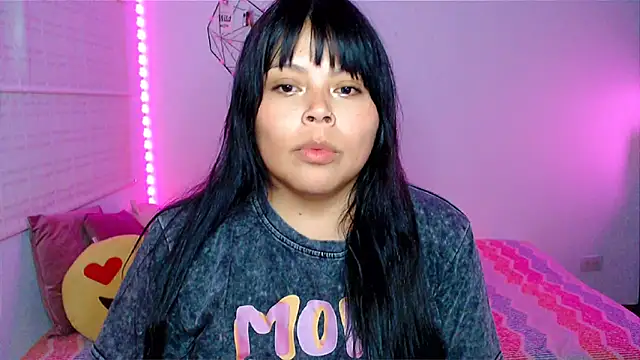 EllieMoonX webcam