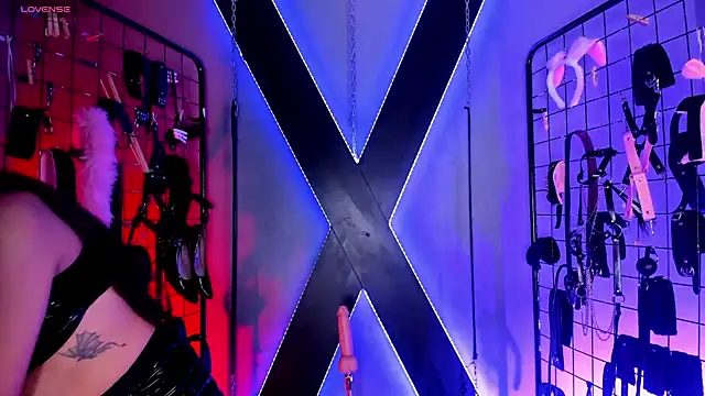 Cinthia_Iris_BDSM webcam
