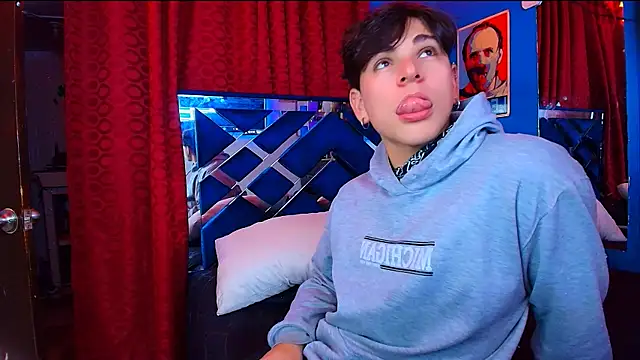Luke_Howland webcam