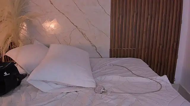 king_lovely_hornyy webcam