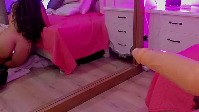 Yourwishisme_val webcam