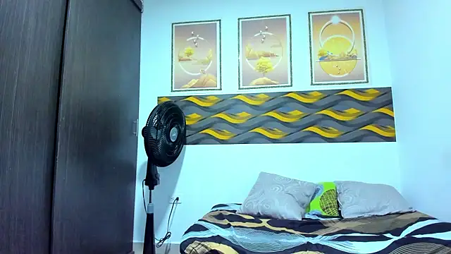 Leon_Hotx webcam